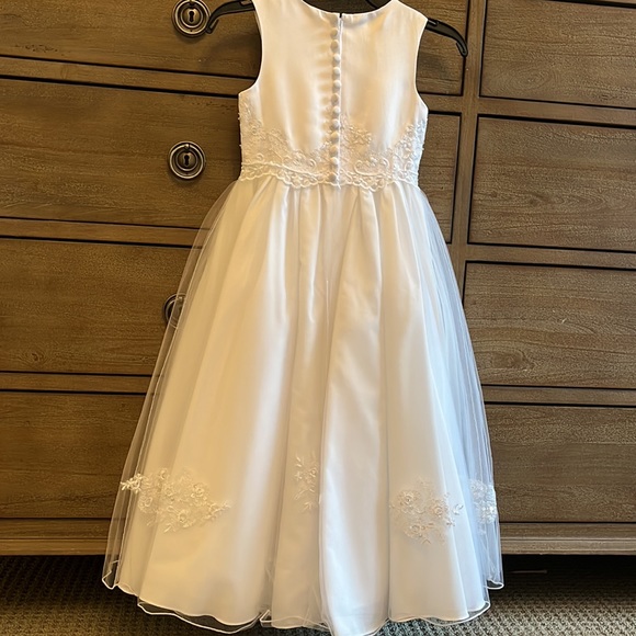 Lauren Marie First Communion Dress, Size 5 - Picture 10 of 16